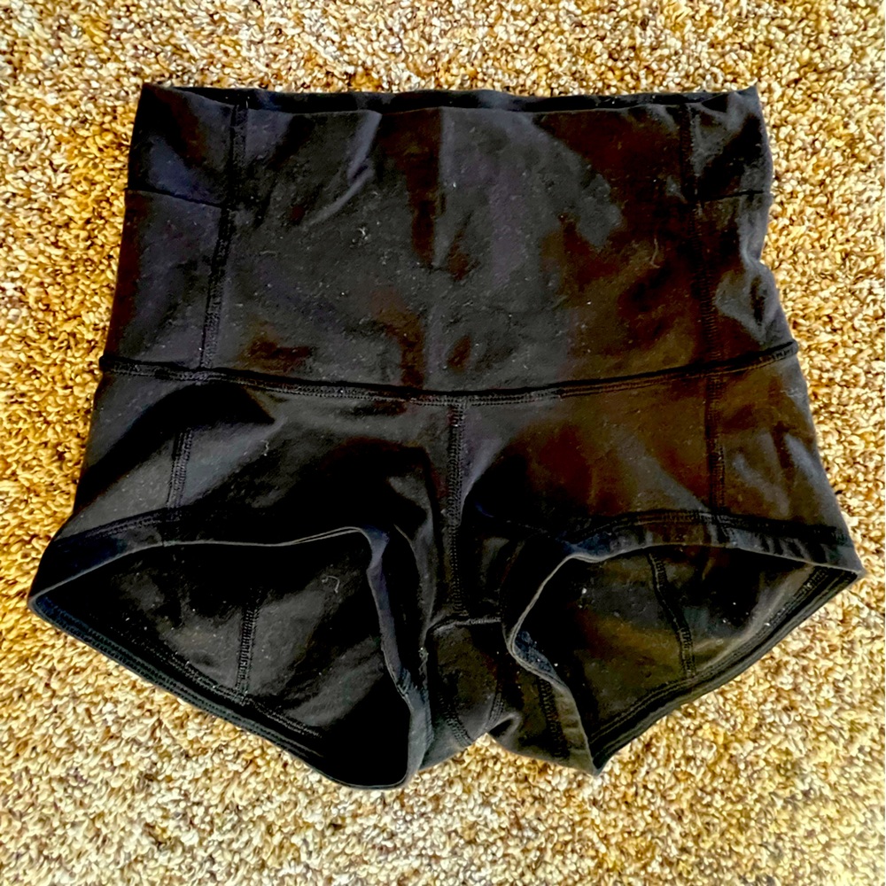 Lululemon high waist booty shorts